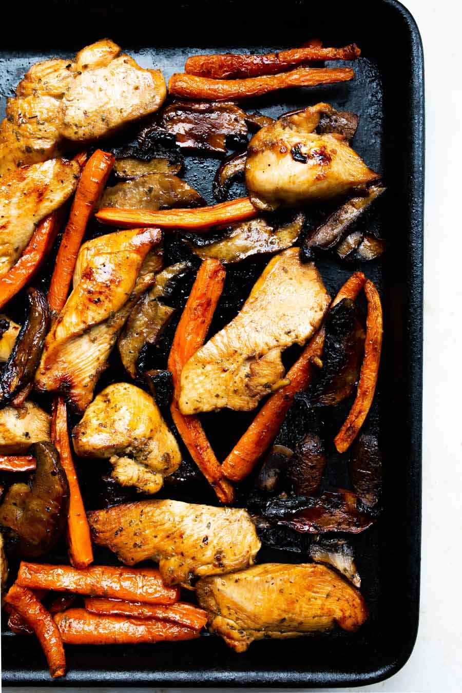healthy one-pan dinner with chicken and vegetables